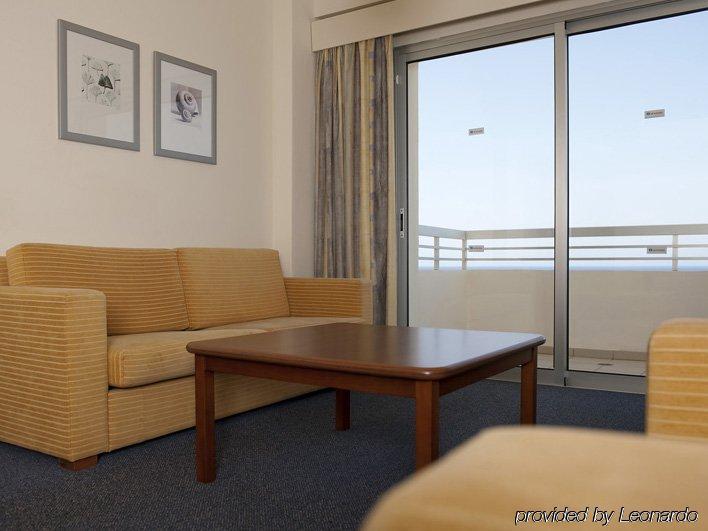 Sentido Kouzalis Beach Hotel بروتاراس الغرفة الصورة
